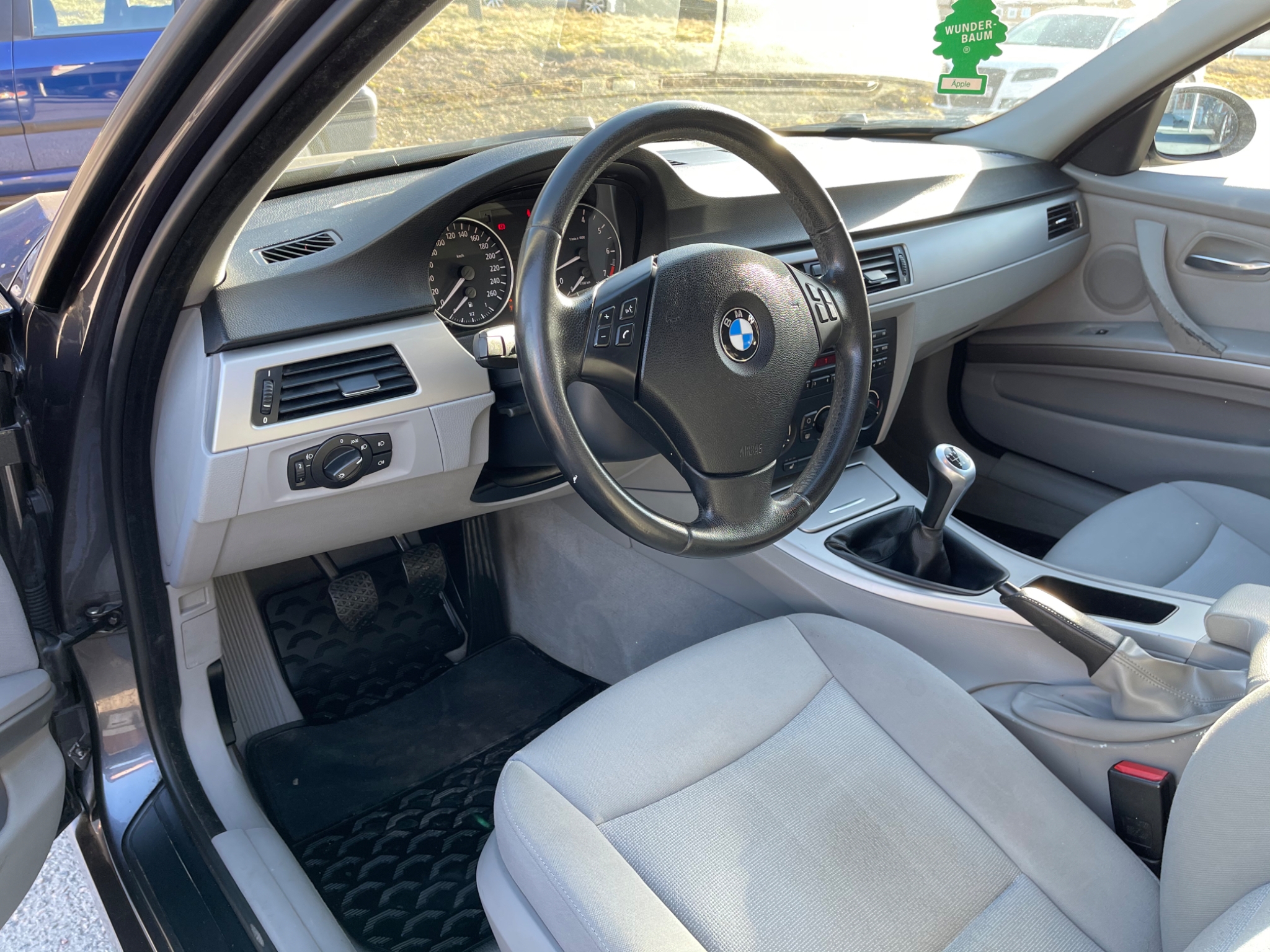 BMW 320 2005, bild 5/38
