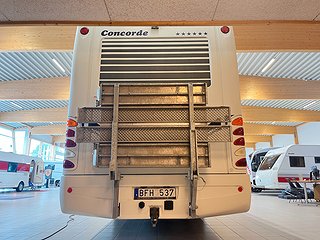 Husbil-integrerad Concorde LINER 1090 M 5 av 33