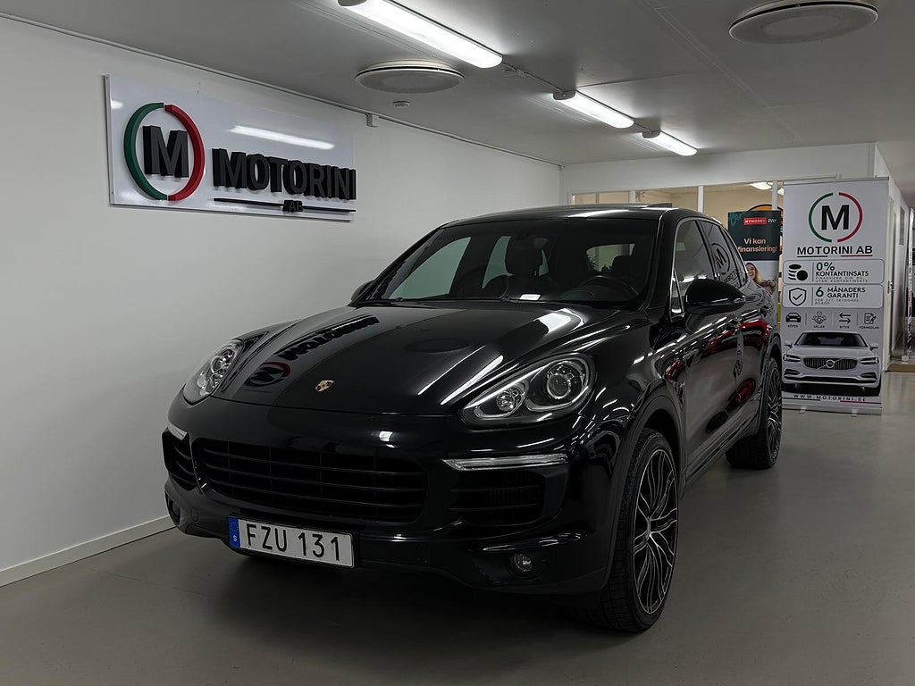 Porsche Cayenne Diesel TipTronic S Base /Panorama/Skinn/262HK