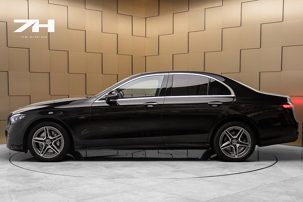 Mercedes-Benz E300 AMG / Burm® / Pano / Drag / 360°