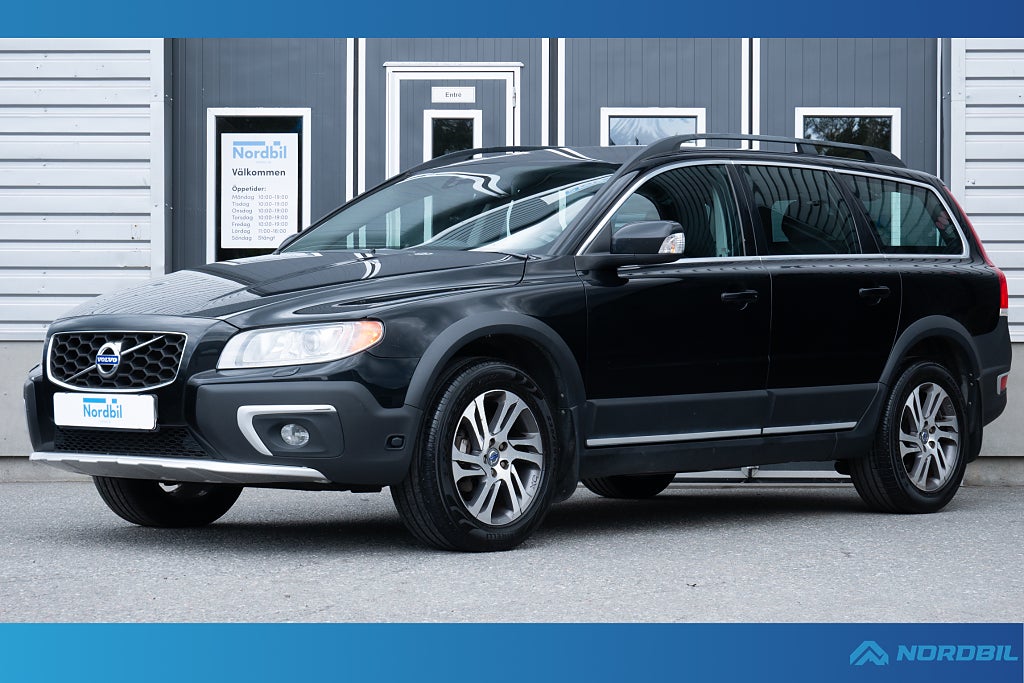 Volvo XC70 D4 AWD Momentum Drag VOC Värm PDC  Sv Såld