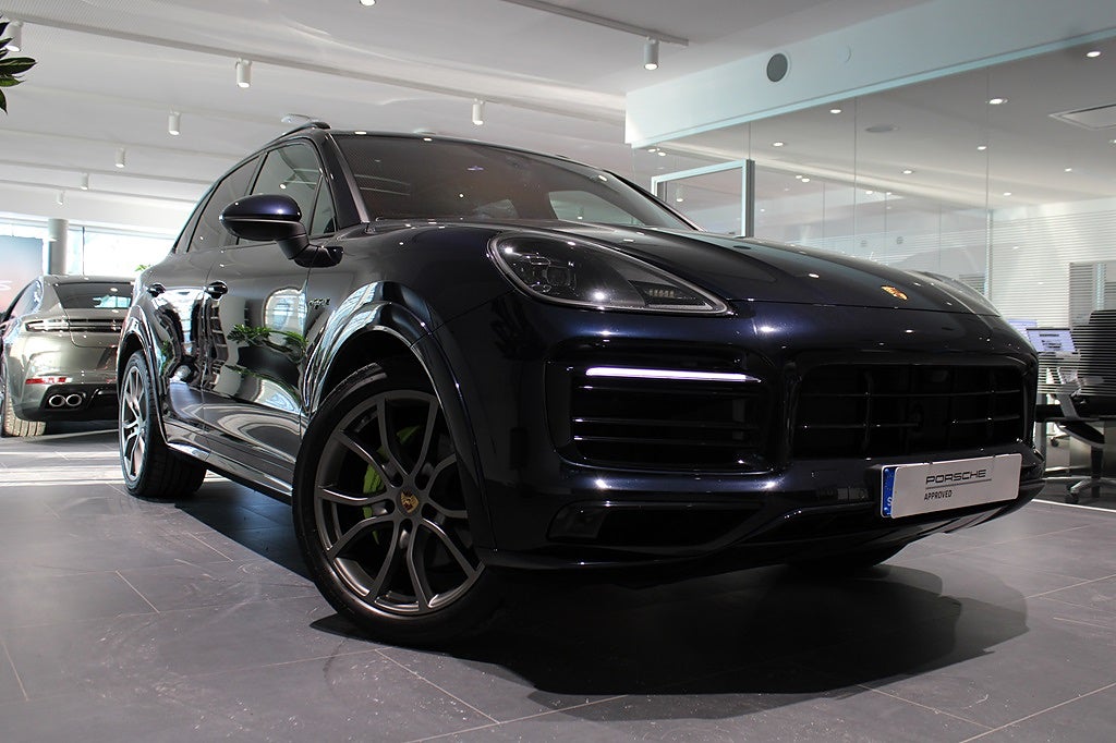 Porsche Cayenne E-HYBRID PLATINUM EDITION