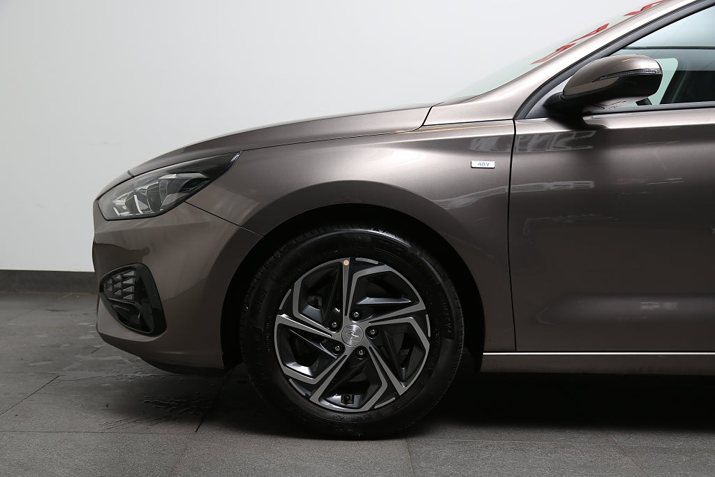 Hyundai i30 1,0 T-GDI 120hk 48V MHEV Essential Aut Kombi Nybilsg 2023