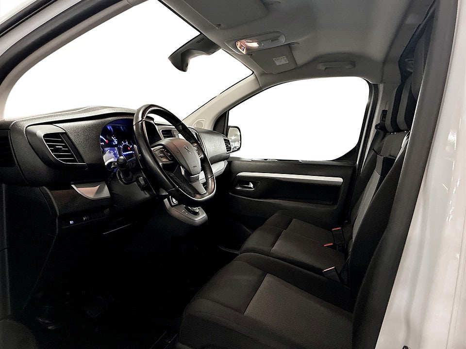 Bild på Peugeot Expert PRO+ 2.0 BHDi 145hk Aut L3 B-KAMERA DRAG