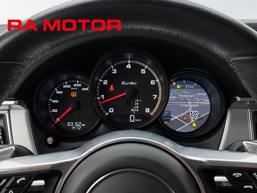 Porsche Macan Turbo 400hk |Sport Chrono|Pano|Bose|PDLS+|Värmare| 2018
