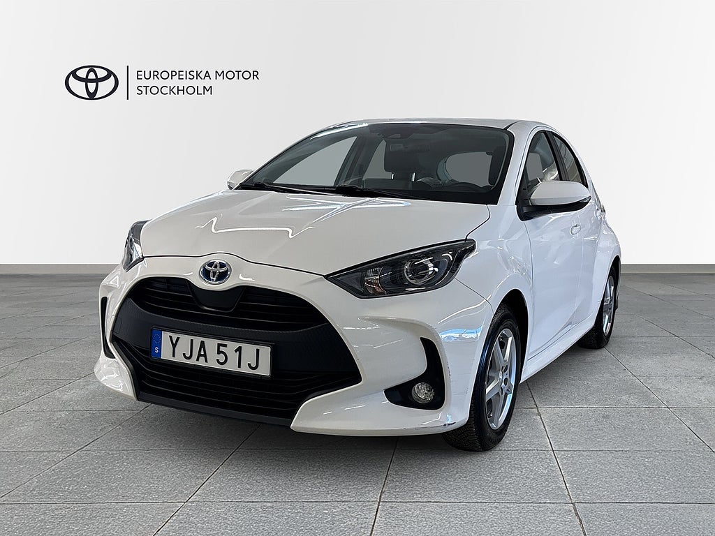 Toyota Yaris 1,5 HSD / Active Komfort / V-hjul / Nybilsgaranti /MOMS