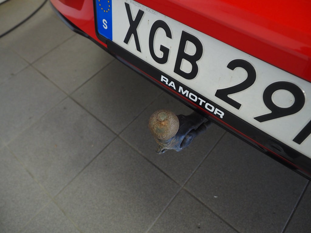 Volkswagen Golf 1.5 TSI 150hk GT R-Line Dragpkt Pluspkt P-Värm Kamera 2020