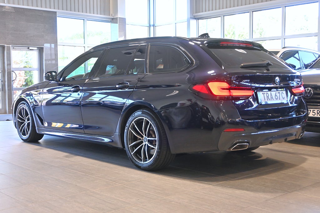 BMW 530e 2022 - miniatyr 3