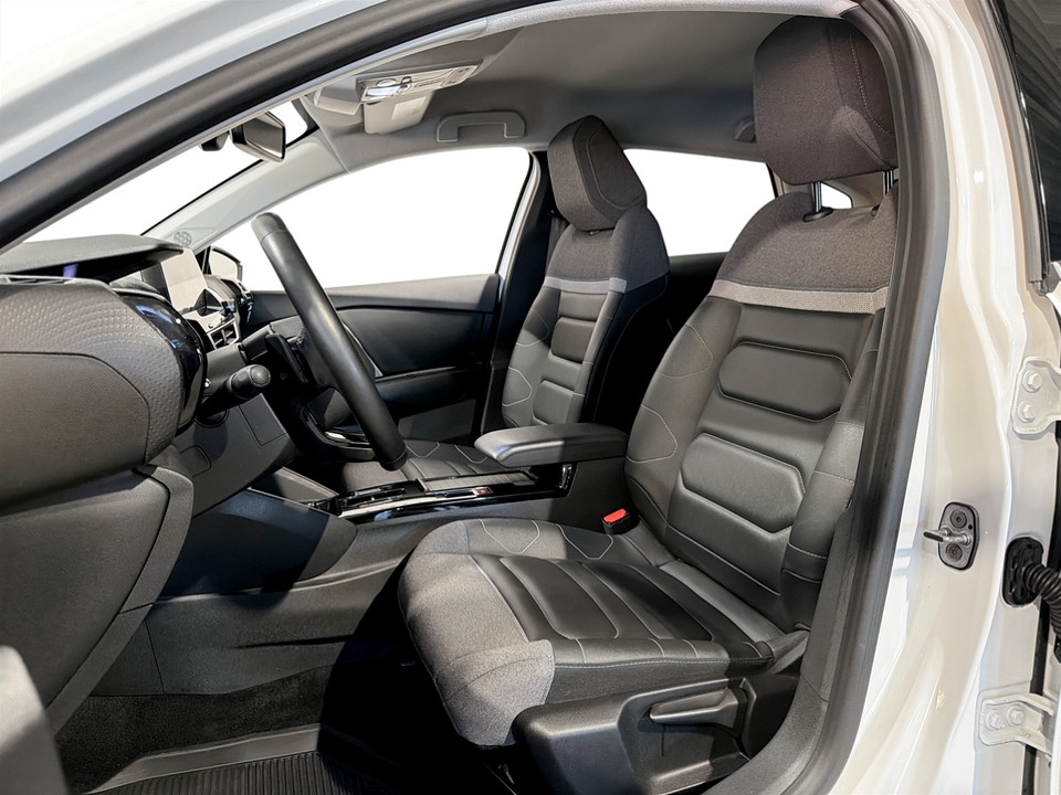 Citroen C4 X Shine 1.2 PT 130hk Aut 2023, bild 4/42