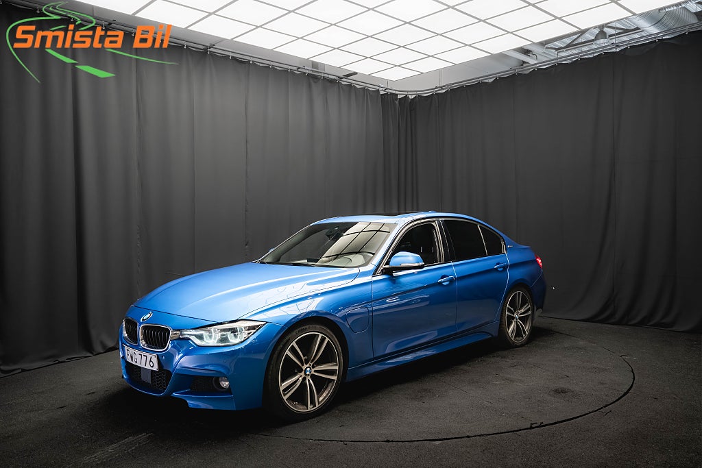 BMW 330e Sedan M Sport PANO LÄDER H/K KEYLESS ADAPTIV-FART 252hk