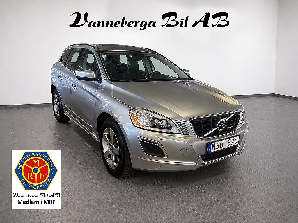 Volvo XC60 D3 AWD Geartronic R-Design Panorama/Drag/GPS/Euro 5