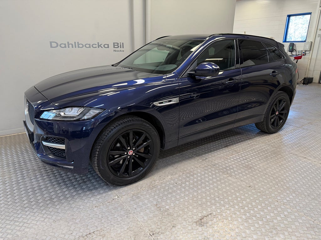 Jaguar F-Pace 20d AWD R-Sport 180hk / MOMS