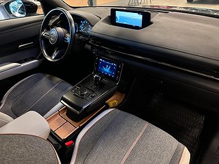 Mazda MX-30 Kamera/Navi/Elstol/HeadUp/SoV-däck/10ÅrsGaranti