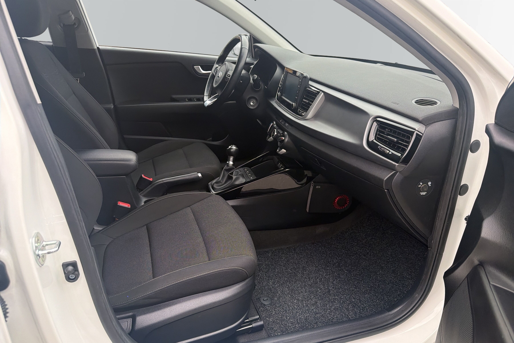 Kia Rio 1.2 CVVT GLS CarPlay Navi B-kamera 2017 - miniatyr 33