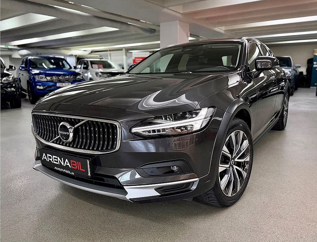 Volvo V90 Cross Country B4 AWD Pano H/K Värmare Drag MOMS