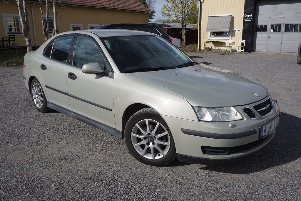 Saab 9-3 SportSedan 1.8t Linear M-värmare/13.600 Mil