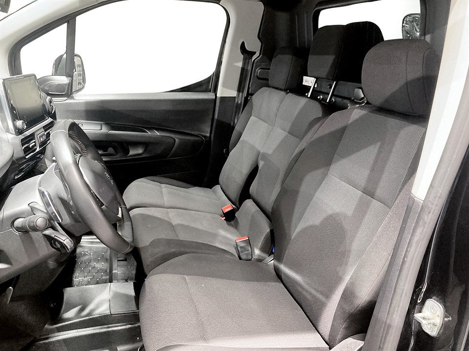 Bild på Peugeot Partner PRO+ 1.5 BHDi 130hk Aut L1 - ALU FÄLG,DRAG,ACC