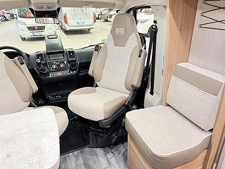Husbil-halvintegrerad LMC V 643 G 60 Years Edition 27 av 30