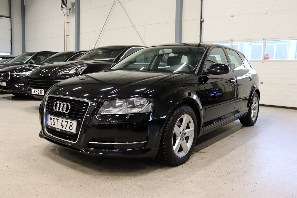 Audi A3 Sportback 1.6 TDI Attraction AUX Comfort 105 hk