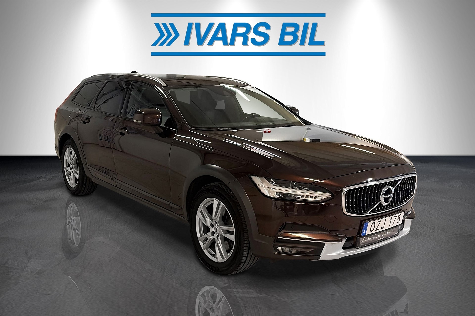 Volvo V90 Cross Country 2018, bild 2/10