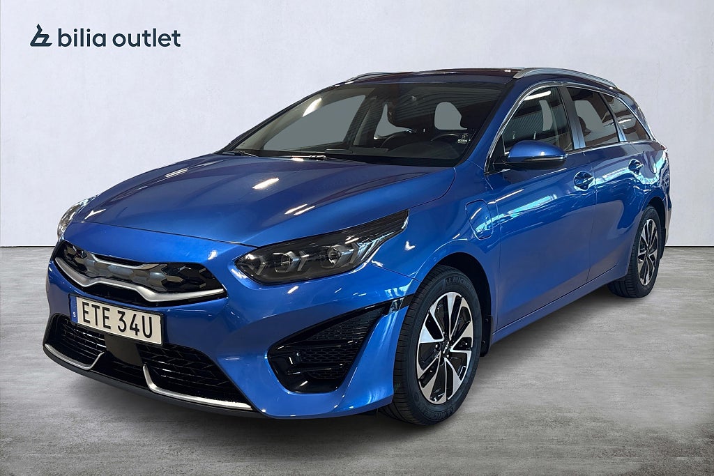 Kia Ceed SW Plug-in Hybrid / Navi / Drag / B-kamera / Keyless