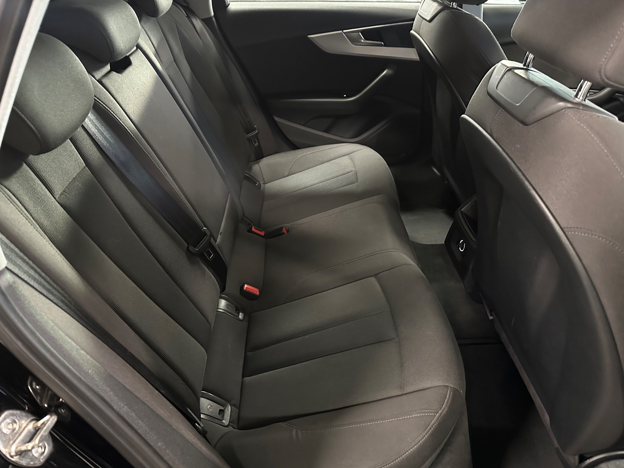 Audi A4 2016, bild 7/39