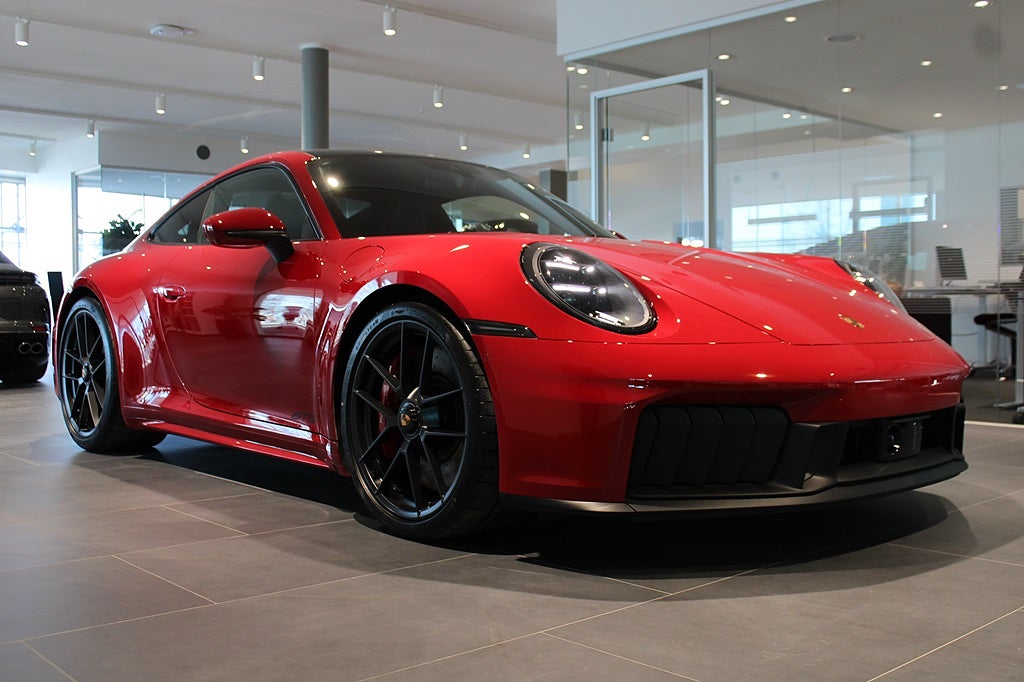 Porsche 911 Carrera GTS  GTS