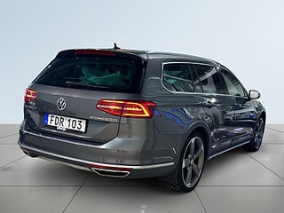 Volkswagen Passat Alltrack 2.0 TDI Alltrack 240hk AWD Drag Kamera Dvärm SoV