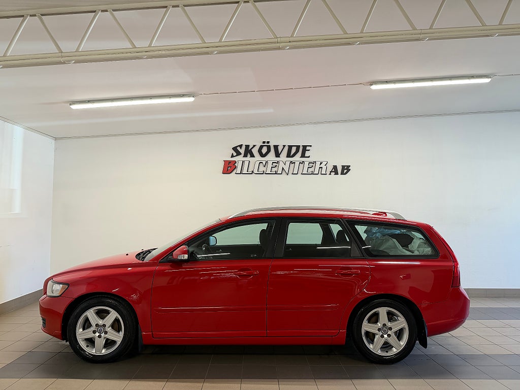 Volvo V50 D2 Classic/6VXL/Nyservad/Dragkrok/Dieselvärmare