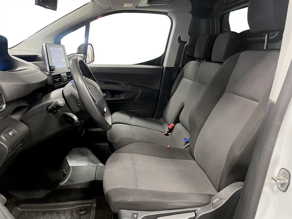 Bild på Peugeot e-Partner PRO+ Electric 50kWh L2 - DEMO