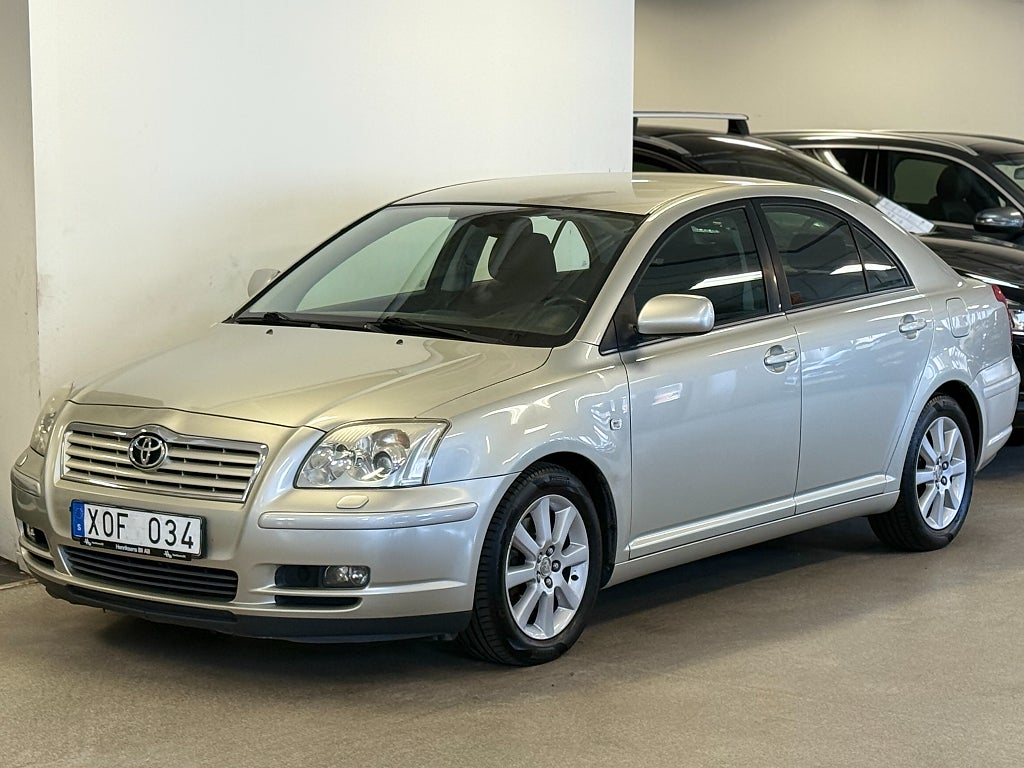 Toyota Avensis Liftback 2.0 D-4 VVT-i