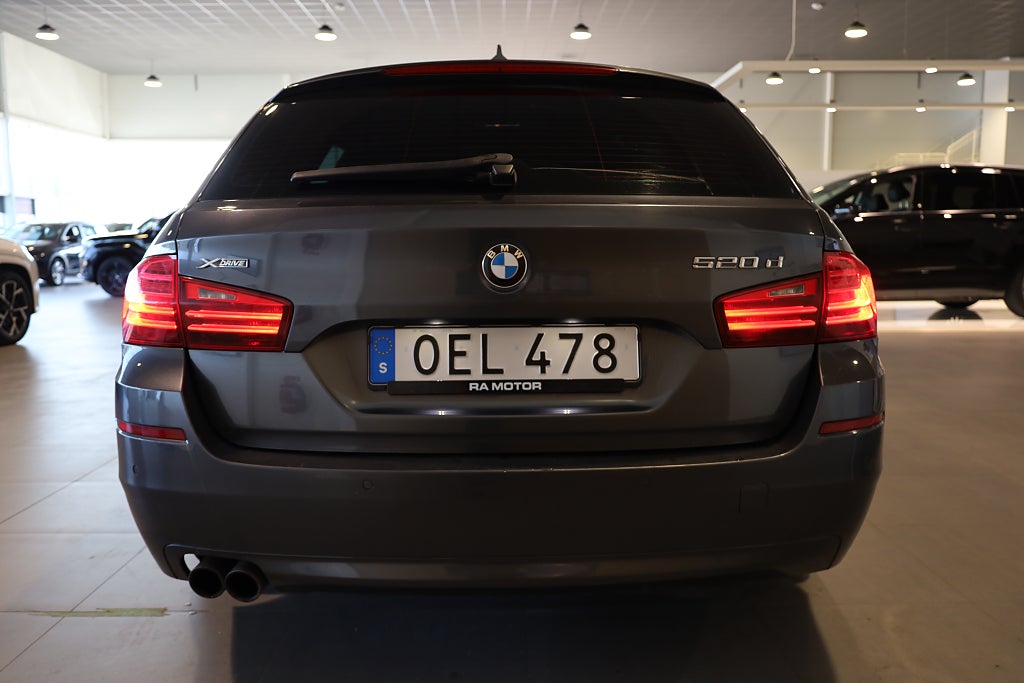 BMW 520d xDrive Touring AUT Sportpaket Drag PDC Rattvärme Läder 2017