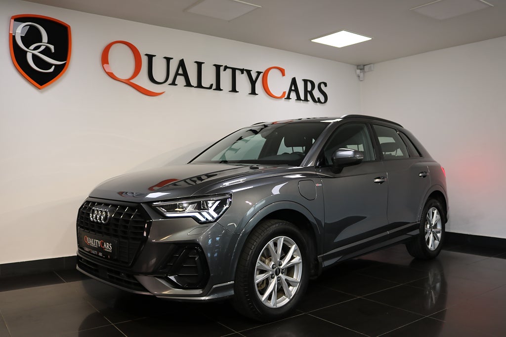 Audi Q3 45 TFSI e S Tronic S-line / Adaptiv / 1 Brukare  / Moms