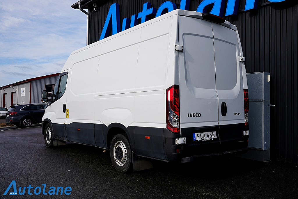 Iveco Daily 35-140 Skåpbil 2.3 JTD Hi-Matic, MOMS, 3-Sits 136hk