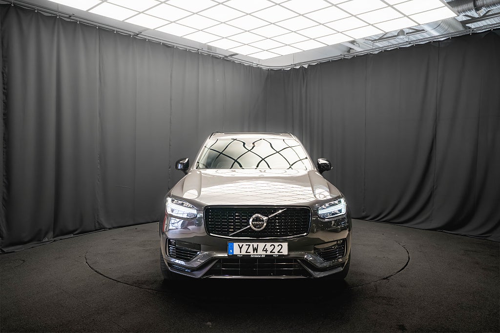 Volvo XC90 Recharge T8 AWD ULTIMATE DARK 7-sits B&W LUFT DRAG MOMS