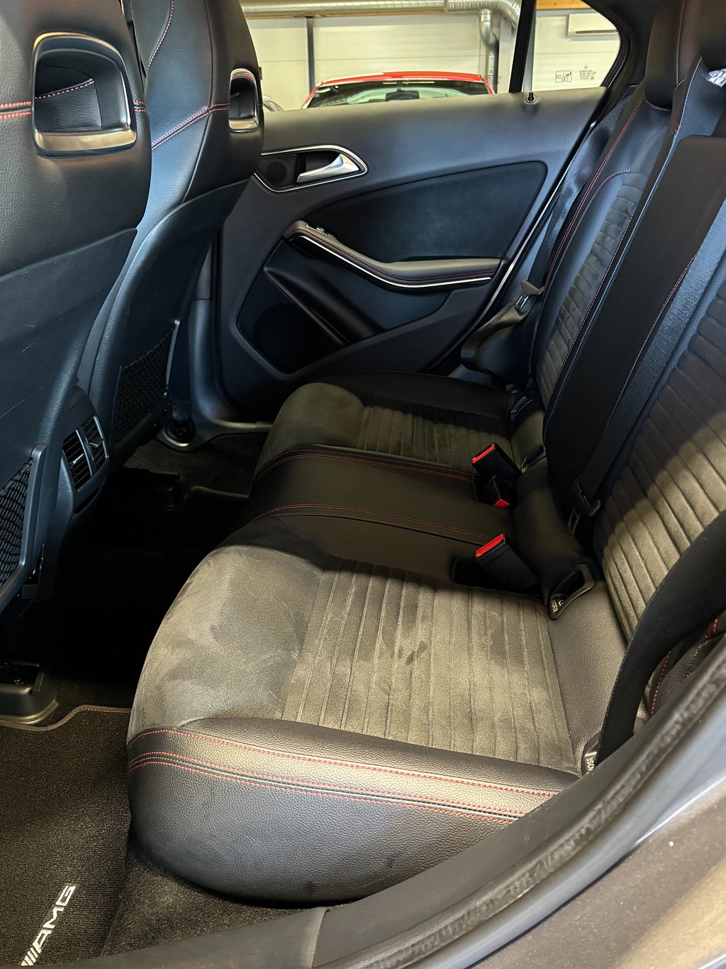 Mercedes-Benz A 220 d 7G-DCT AMG Line