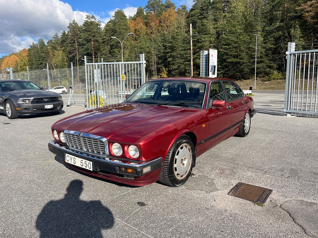 Jaguar XJR Sovereign 4.0 247hk Sport Nyservad Skattebefriad