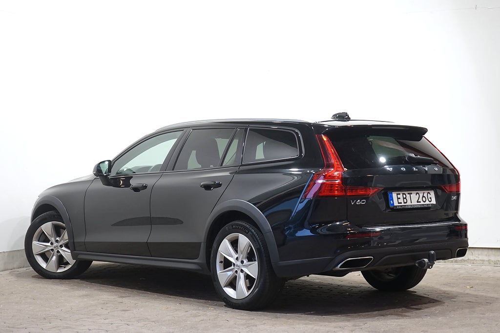 Volvo V60 Cross Country B4 AWD Advanced Navi Dragkrok B-Kamera 197hk