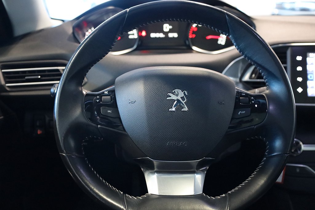 Peugeot 308 1,6 THP 125hk Active 5D Panorama Navi Blåtand 2013