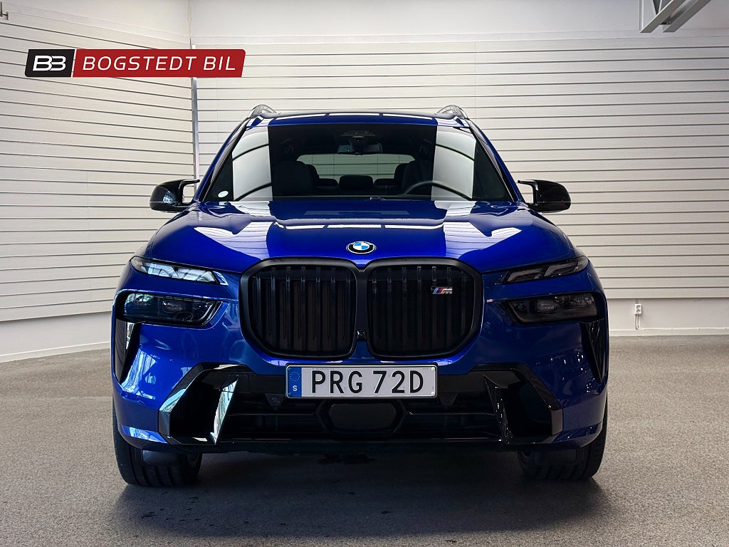 BMW X7 M60i xDrive 530hk | Se spec | Nyskick