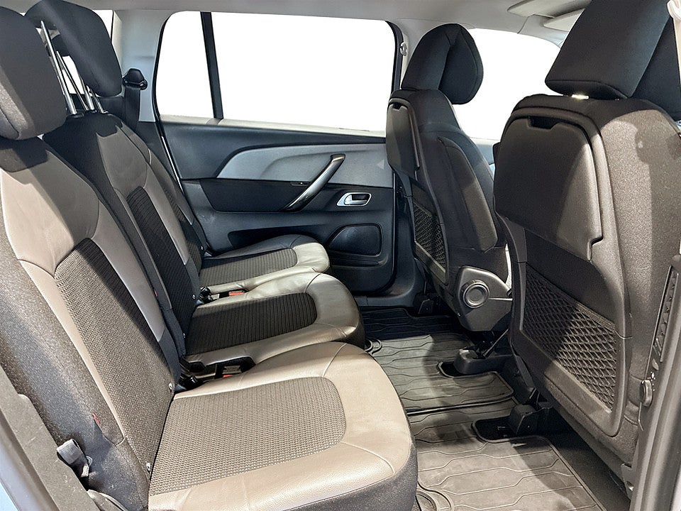 Bild på Citroen C4 Spacetourer Shine 1.2 e-THP 130hk Aut B-KAMERA DRAG