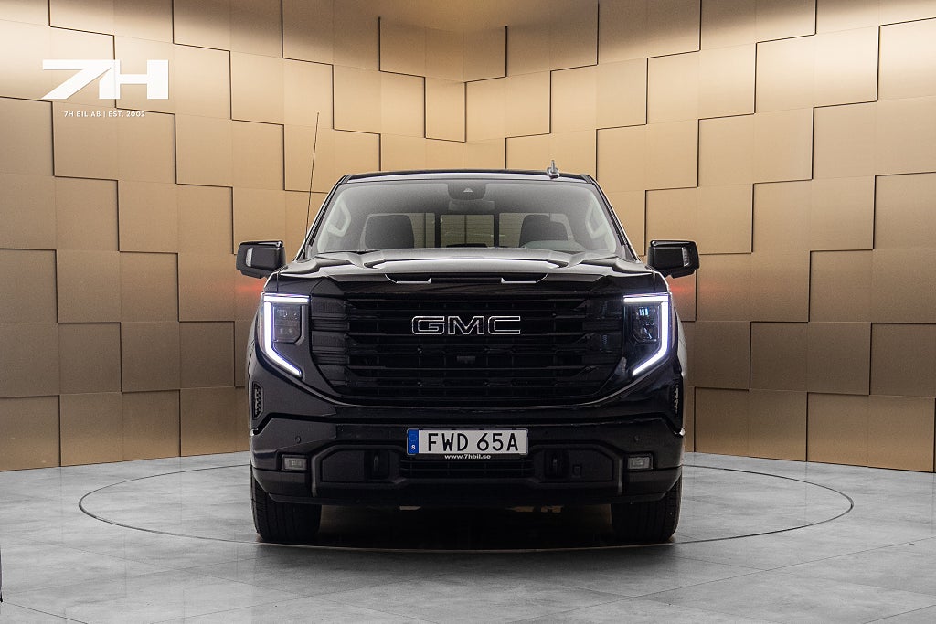 GMC Sierra 1500 Crew Cab 3L Duramax / 360° / BOSE® / Glastaklucka