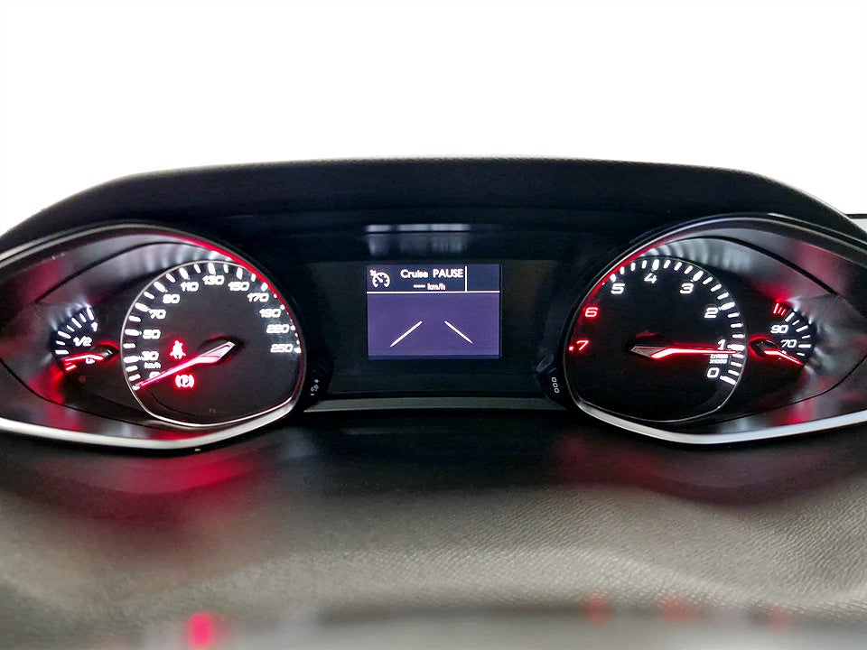 Bild på Peugeot 308 sw SW Allure 1.2 PT 130hk PANORAMA