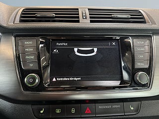 Skoda Fabia 1.0 TSI Style S&V-hjul Carplay Parkeringssensorer – bild 15