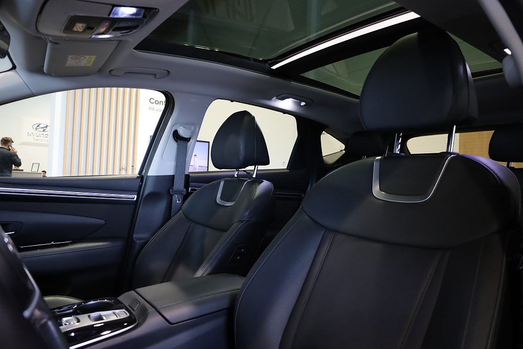 Hyundai Tucson Hybrid AWD Advanced Pano 360° Navi Krell Läder Keyless 2023