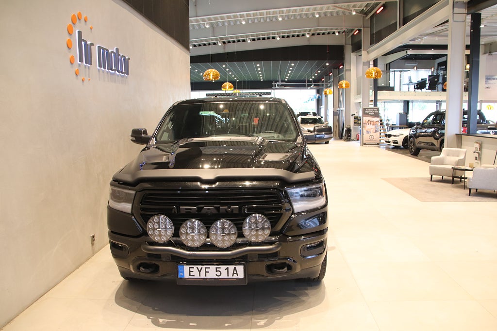 RAM 1500 Laramie GT  5,7L HEMI/q-pax/GoRhino/2 års Garanti 