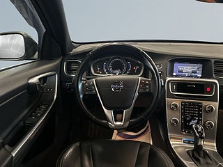 Volvo V60 D5 Plug-in Hybrid AWD Summum Navi/Pvärm/Skinn/BT/Drag