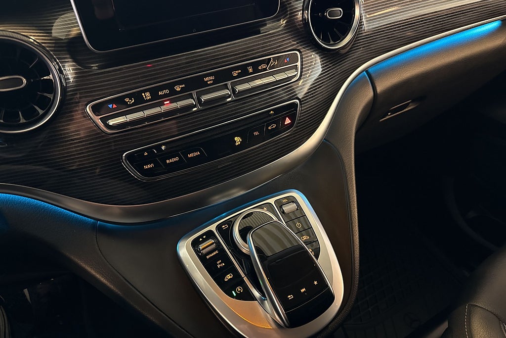 Mercedes-Benz V 250d 4MATIC 9G-Tronic Drag 360° P-värm Skinn 7sits miniatyr 7