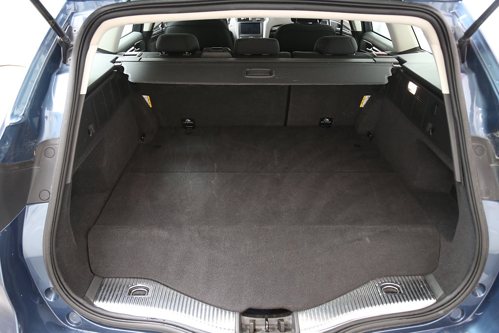 Ford Mondeo Hybrid E-CVT Titanium Aut 187hk Kombi Navi Dragkrok 2022