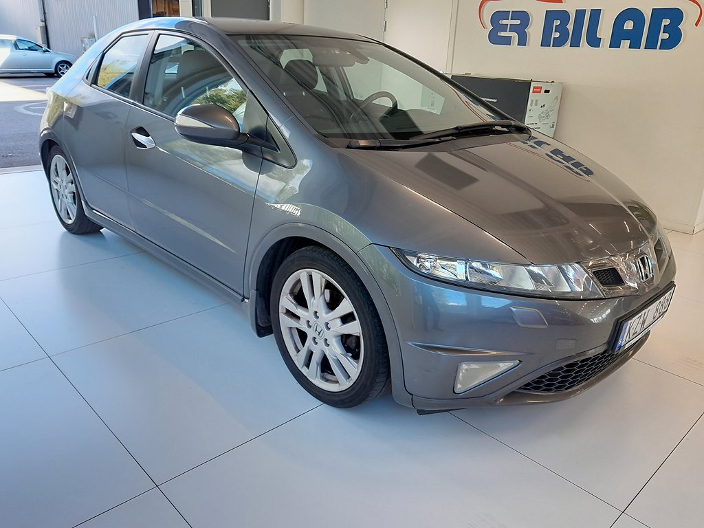 Honda Civic 5-dörrar 1.8 i-VTEC Sport Euro 5